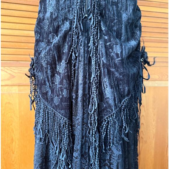 Devil Fashion Gothic Victorian High Waist Rose Velvet Aristocrat Skirt - Picture 4 of 17